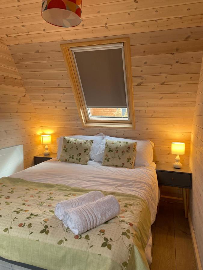 Hedgehog Glamping Pod School House Farm Hotell Leighton  Exteriör bild