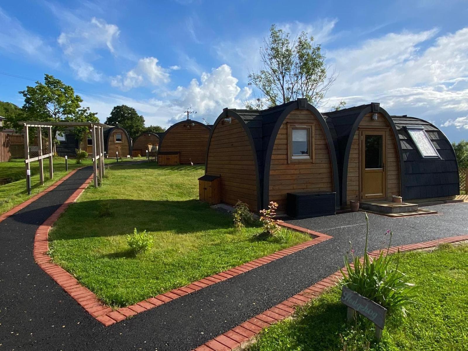 Hedgehog Glamping Pod School House Farm Hotell Leighton  Exteriör bild